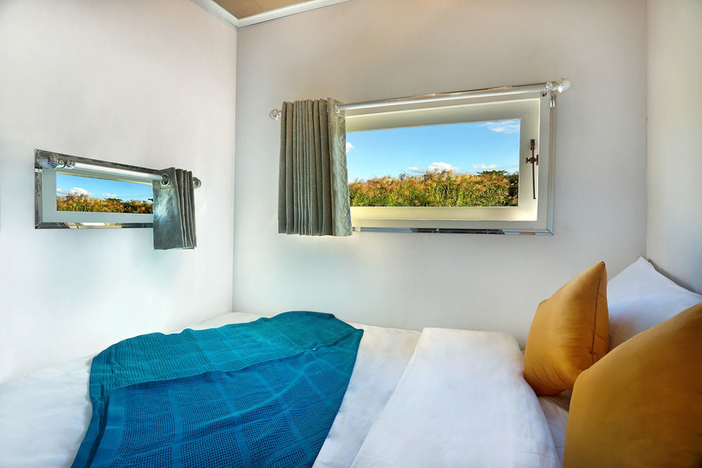 Del Nomad Caravan Park Pemuteran  Exterior photo